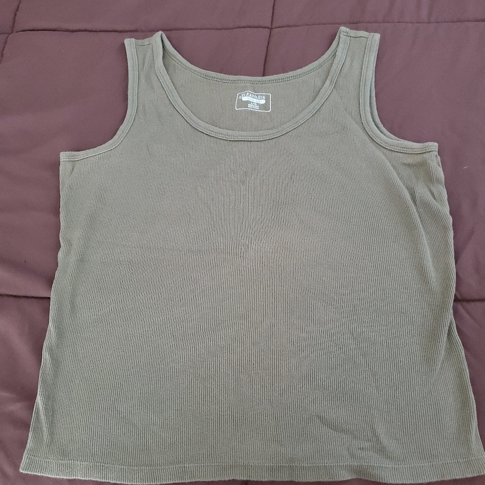 Army green tank